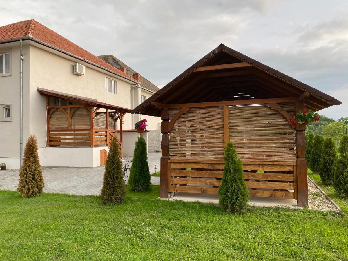 Absolut Residence Haţeg Exterior foto