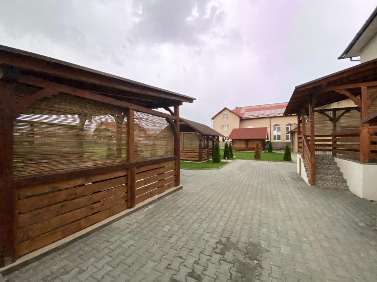Absolut Residence Haţeg Exterior foto